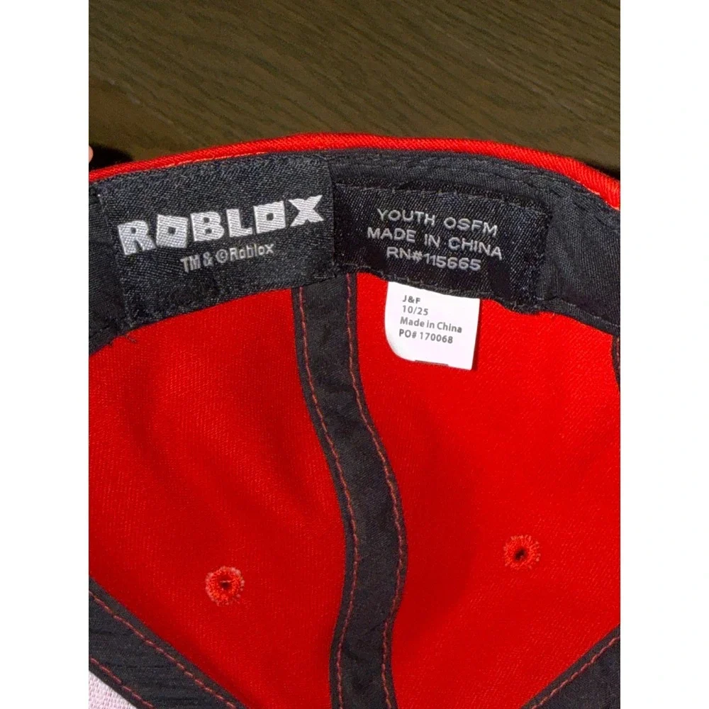 Roblox Youth Snapback Hat Red Character Print Flat Brim Adjustable Cap OSFM